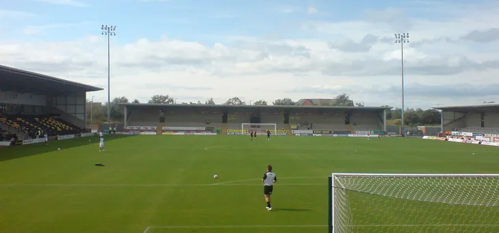 Ảnh cũ sân Pirelli Stadium trong quá trình xây dựng