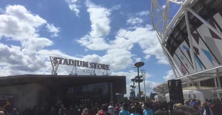 Cửa hàng lưu niệm chính thức của West Ham tại London Stadium