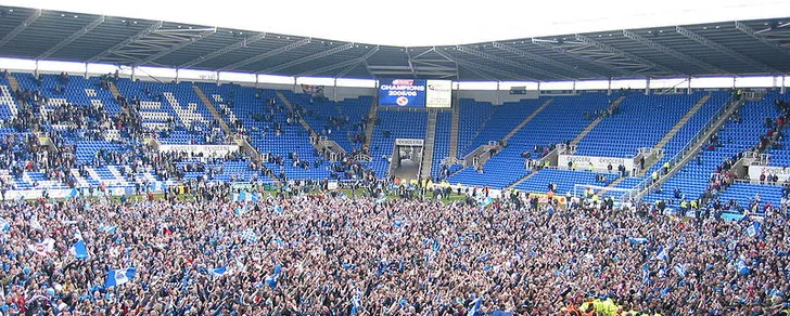 Khoảnh khắc ăn mừng của các cầu thủ Reading khi vô địch Championship mùa 2005/06 tại Madejski