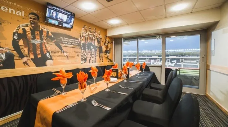 Không gian Executive Box sang trọng tại sân MKM, trải nghiệm VIP cho người hâm mộ Hull City.