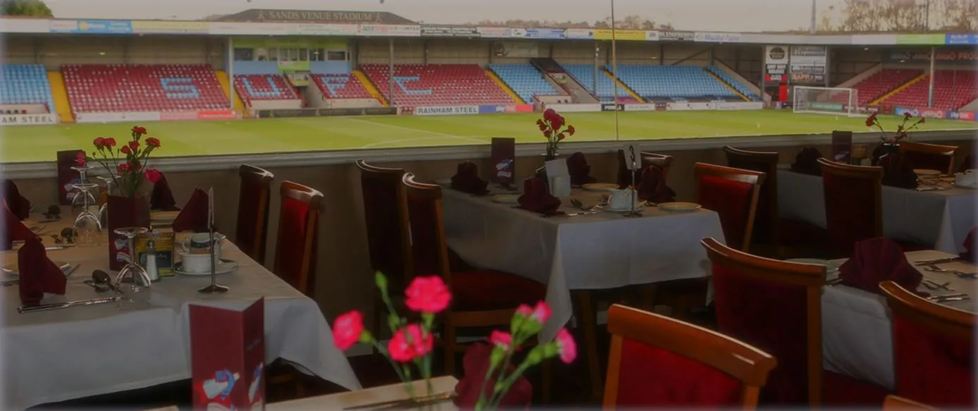 Khu vực hospitality tại Glanford Park