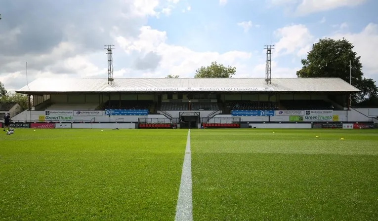 Sơ đồ khán đài chính và các khu vực chỗ ngồi tại sân Victory Park
