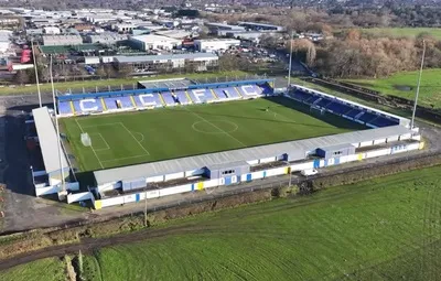 Toàn cảnh bên ngoài sân vận động Deva của Chester FC, nơi từng là mảnh đất La Mã cổ đại.