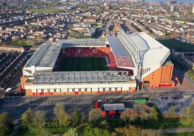 Toàn cảnh sân vận động Anfield huyền thoại nhìn từ trên cao, biểu tượng của câu lạc bộ Liverpool FC