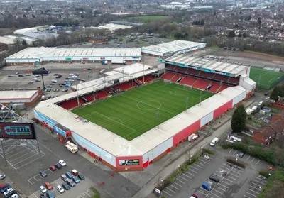 Toàn cảnh sân vận động Bescot từ trên cao, ngôi nhà của Walsall FC