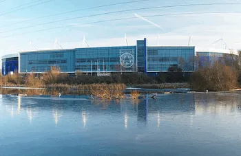 Toàn cảnh sân vận động King Power, mái vòm biểu tượng của Leicester City
