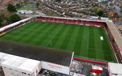 Tổng quan sân vận động Whaddon Road của Cheltenham Town nhìn từ trên cao